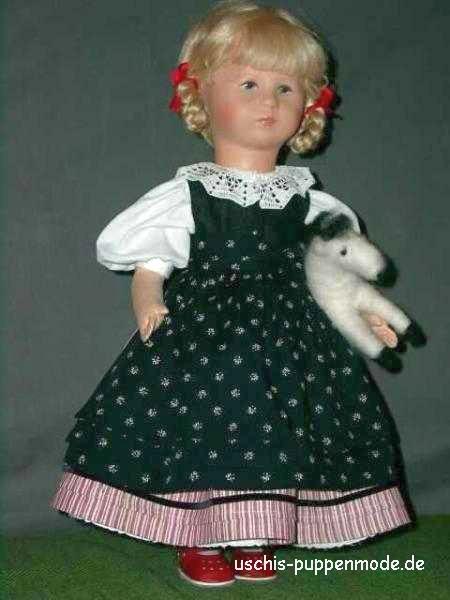 Puppendirndl aus Leinen und Baumwolle.
Das kleine Pferd ist gefilzt, ein neues
Hobby von mir.