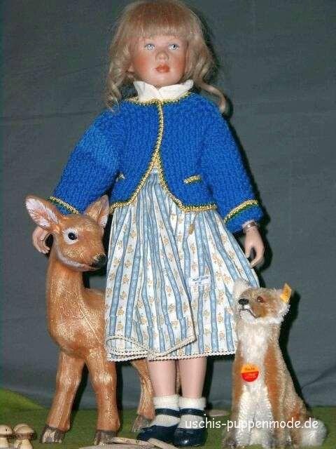 Puppendstrickjanker blau, gelb umhäkelt